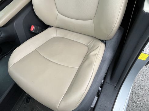 Used 2021 Toyota Sienna XLE FWD image 18