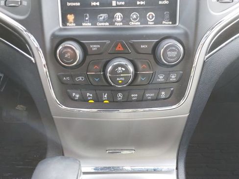 Used 2017 Jeep Grand Cherokee Trailhawk w/ Trailhawk Luxury Group AWD/4WD image 16