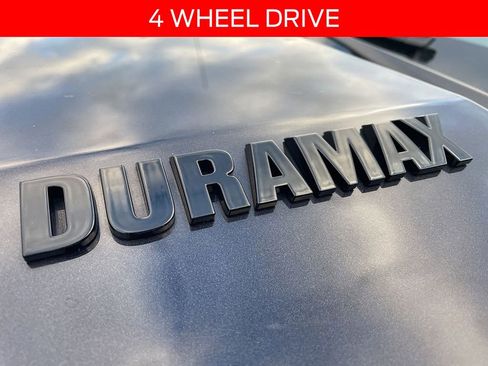 Used 2023 Chevrolet Silverado 1500 High Country w/ Technology Package image 3