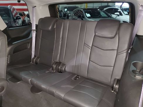 Used 2017 Cadillac Escalade Premium Luxury AWD/4WD image 24