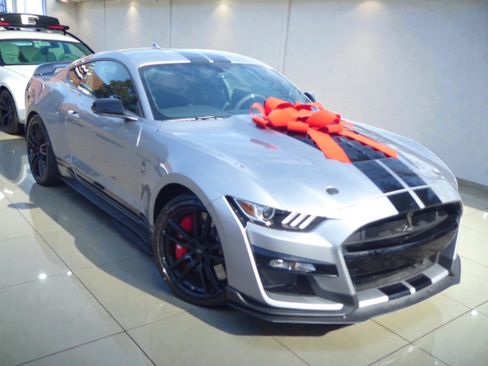 Used 2021 Ford Mustang Shelby GT500 w/ Technology Package image 2