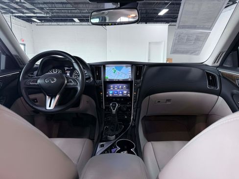Used 2019 INFINITI Q50 Luxe w/ Essential Package (3.0T Luxe) RWD image 18