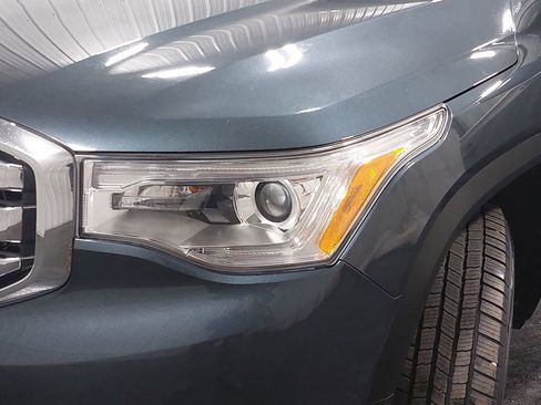 Used 2019 GMC Acadia SLT image 36