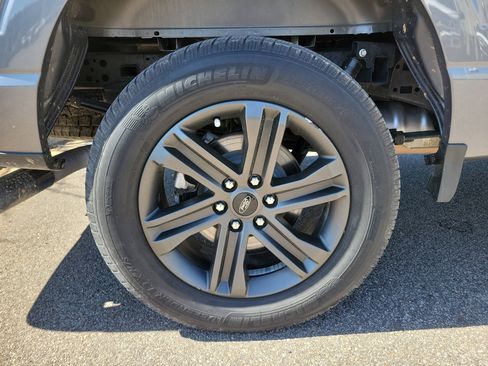 Used 2022 Ford F150 Lariat w/ Max Trailer Tow Package image 29