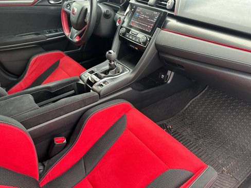 Used 2018 Honda Civic Type R image 19