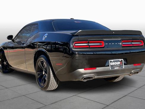 Used 2023 Dodge Challenger SXT image 9