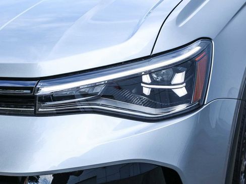 New 2026 Volkswagen Taos S image 15