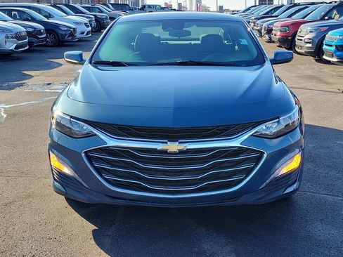 Used 2024 Chevrolet Malibu LT image 2