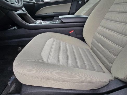 Used 2018 Ford Fusion S image 21