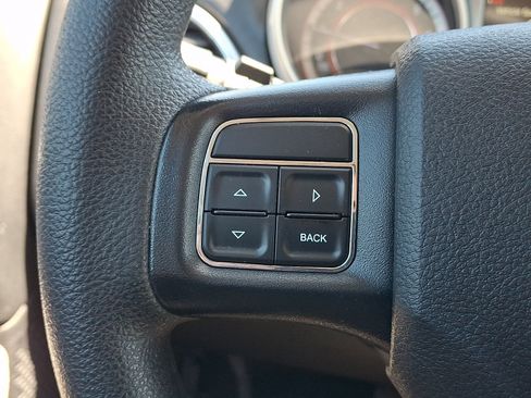 Used 2019 Dodge Journey SE FWD image 19