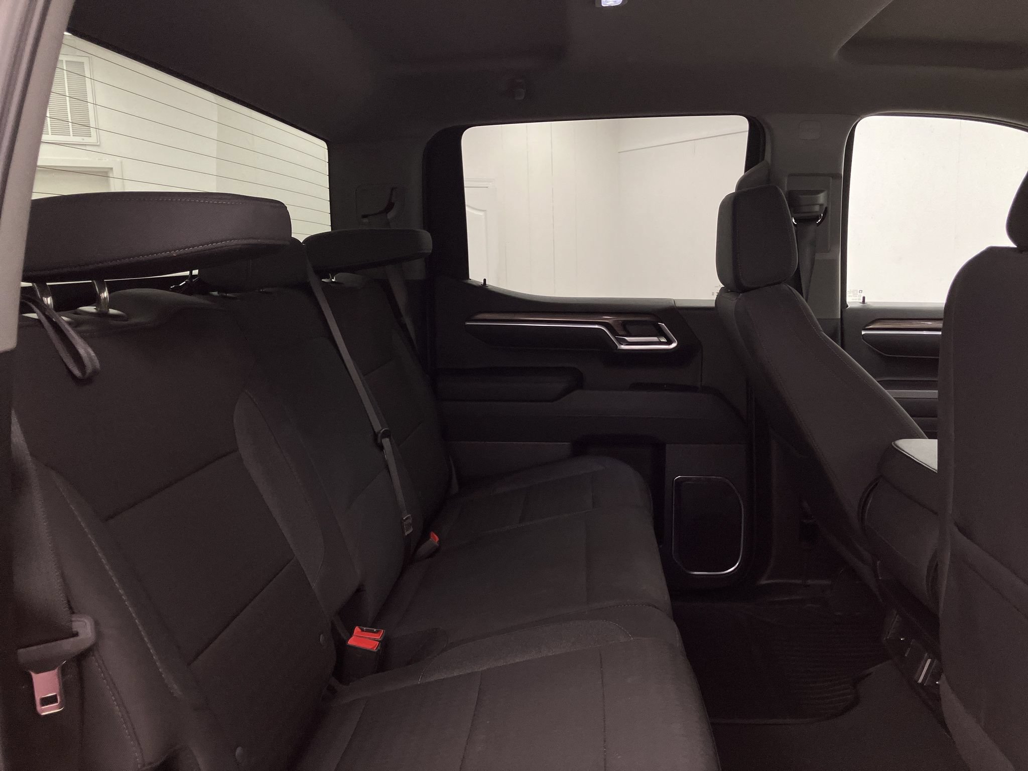 Used 2025 Chevrolet Silverado 1500 LT RWD image 16
