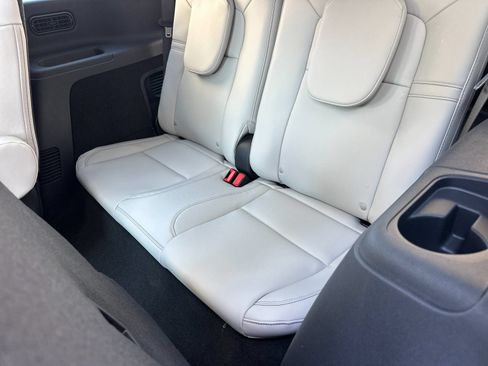 New 2026 Lincoln Aviator AWD image 14