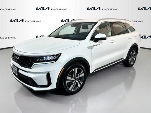 Certified 2023 Kia Sorento EX AWD/4WD image 4