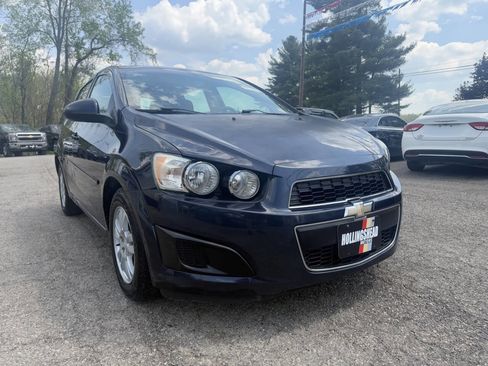 Used 2015 Chevrolet Sonic LT FWD image 3