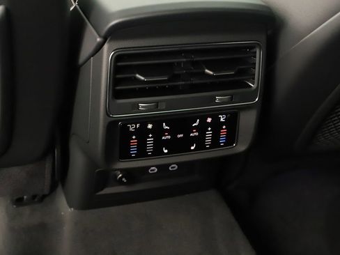 New 2026 Audi Q8 Premium Plus image 22