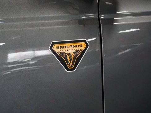 Used 2021 Ford Bronco Badlands image 48