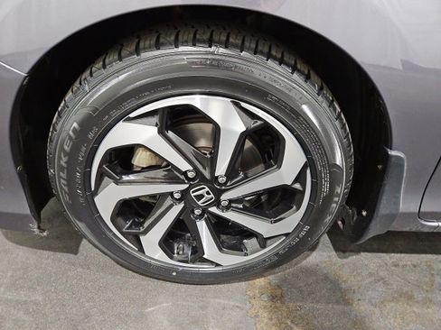 Used 2017 Honda Accord EX-L image 8