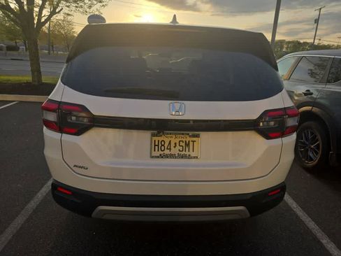 Used 2023 Honda Pilot EX-L image 10