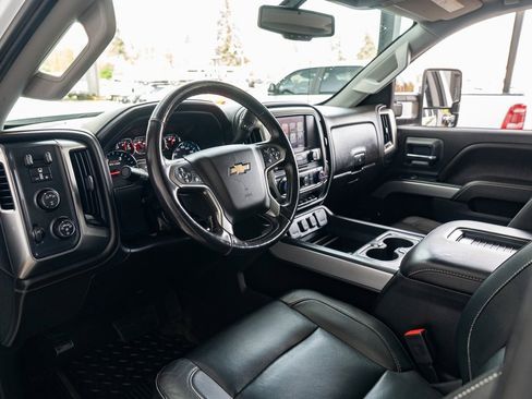 Used 2018 Chevrolet Silverado 2500 LTZ image 21