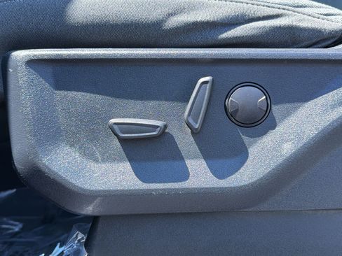 Used 2022 Ford F150 XLT w/ Equipment Group 302A High AWD/4WD image 29