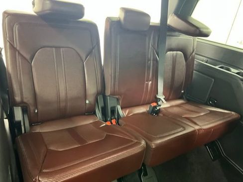 Used 2023 Ford Expedition Limited AWD/4WD image 24