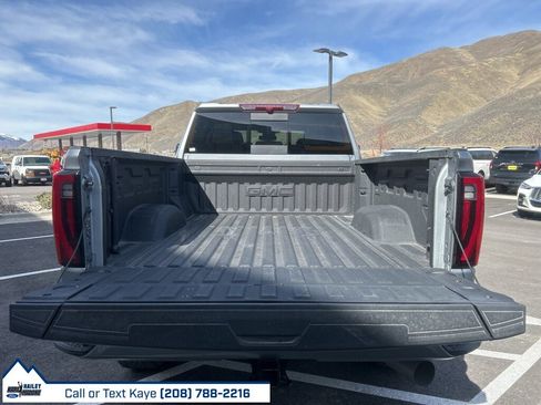 Used 2025 GMC Sierra 2500 Denali image 13