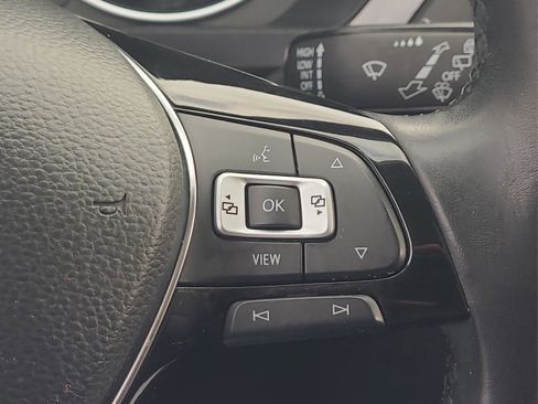 Used 2019 Volkswagen Tiguan SE image 23