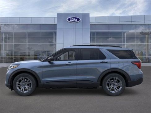 New 2026 Ford Explorer Active w/ Active Comfort Package image 3