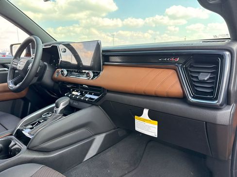 New 2026 GMC Canyon AT4 AWD/4WD image 39