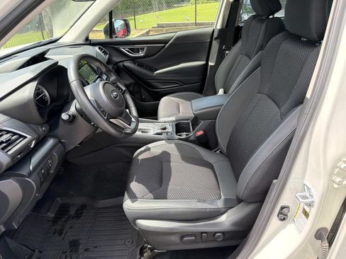 Certified 2023 Subaru Forester Premium AWD/4WD image 10