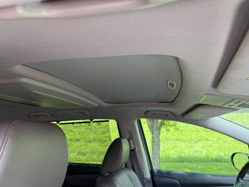 Used 2014 Honda Odyssey Touring Elite image 24