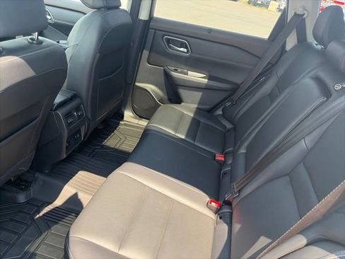 Used 2021 Nissan Rogue SL AWD/4WD image 11