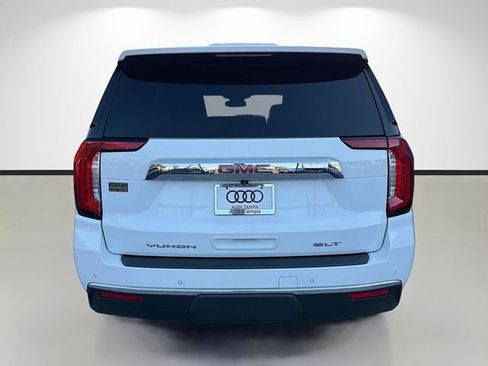 Used 2023 GMC Yukon SLT AWD/4WD image 4