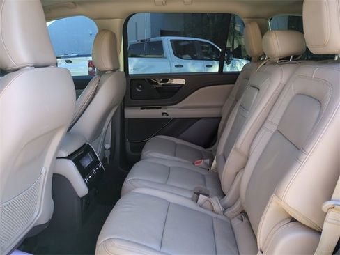 Used 2022 Lincoln Aviator Reserve w/ Equipment Group 201A image 17
