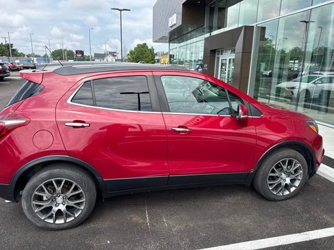 Used 2018 Buick Encore Sport Touring AWD/4WD image 4