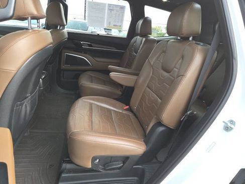 Used 2020 Kia Telluride SX w/ SX Prestige Package AWD/4WD image 11