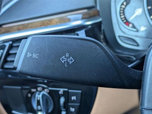 Used 2019 BMW 530i xDrive w/ Convenience Package image 26