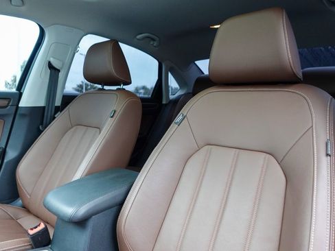 Used 2022 Volkswagen Passat 2.0T image 23