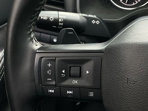 Used 2025 Nissan Rogue SV image 23