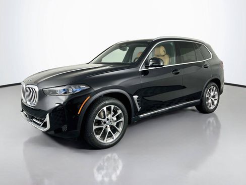 New 2026 BMW X5 xDrive40i w/ Parking Assistance Package AWD/4WD image 2