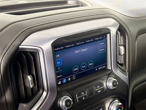 Used 2022 GMC Sierra 1500 SLE image 13