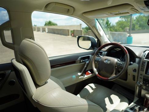 Used 2013 Lexus GX 460 Premium AWD/4WD image 37
