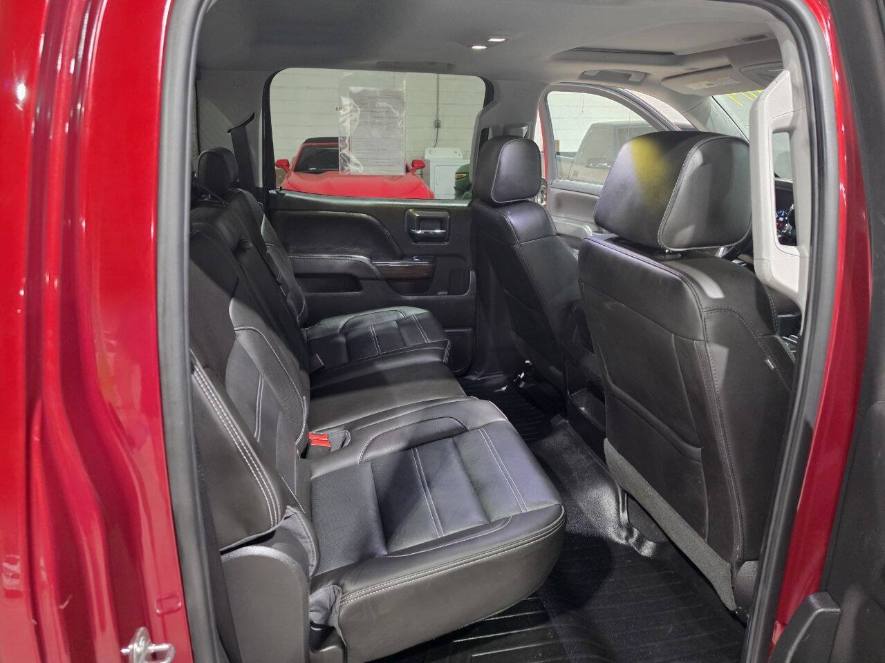 Used 2018 GMC Sierra 1500 Denali AWD/4WD image 36