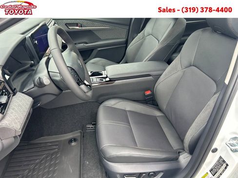 New 2026 Toyota Camry XLE AWD/4WD image 9