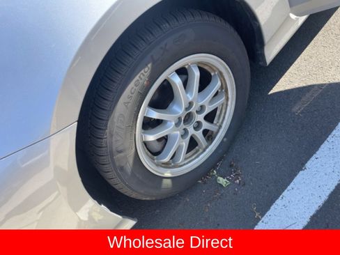 Used 2016 Toyota Prius Two FWD image 11