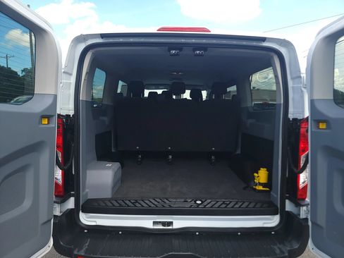 Used 2017 Ford Transit 150 XL RWD image 14
