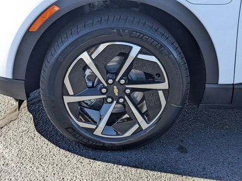 New 2026 Chevrolet Equinox EV LT image 10