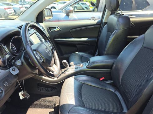 Used 2020 Dodge Journey Crossroad FWD image 6
