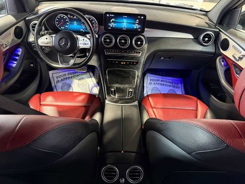 Used 2022 Mercedes-Benz GLC 300 4MATIC w/ AMG Line image 30