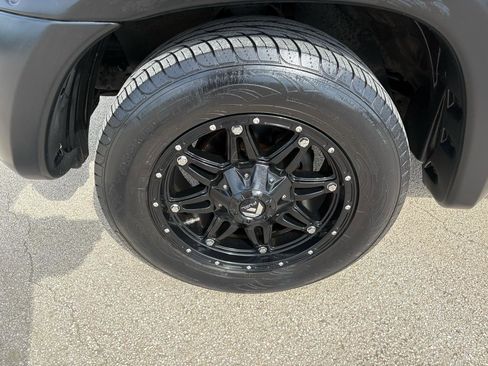 Used 2011 Toyota Tacoma 2WD Access Cab image 3